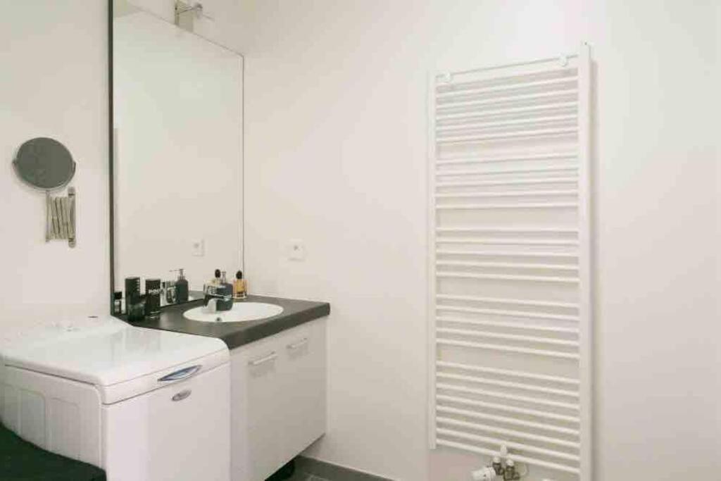 Cozy & Quiet Getaway Just 300M From Paris With Free Private Parking Appartement Gentilly Buitenkant foto